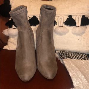 Steve Madden Suede Echo Bootie NWOT